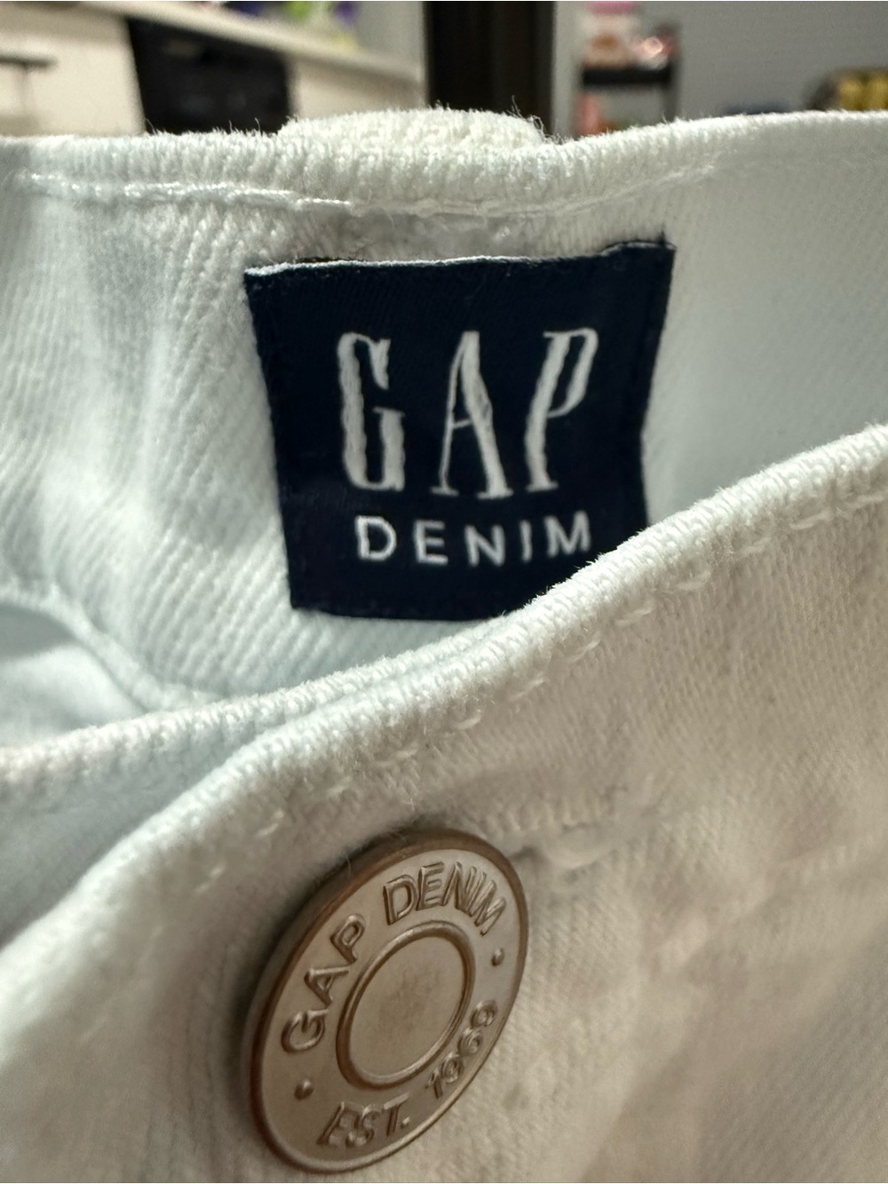 GAP Denim High Rise Shorts - Picture 3 of 4